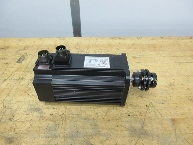Used 1997 USED HAAS PARTS AND TOOLING HAAS SIGMA-1 09 (LONG) #93-62-0013 SERVO AXIS MOTOR Servo Motors Minnesota US | Machinesused.com #1258241