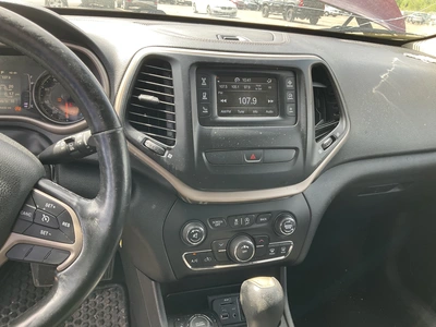 USED 2016 JEEP CHEROKEE