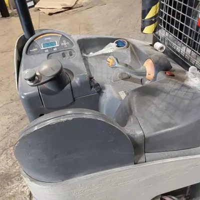 USED 2019 CROWN RR5725-45