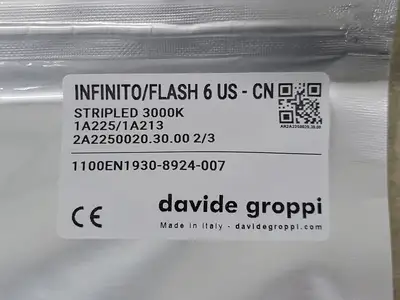 INFINITO/FLASH 6 US -CN, STRIPLED 3000K, 1A225/1A213