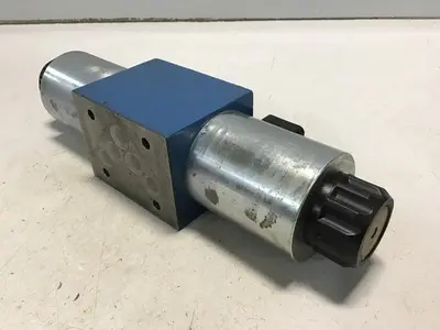 USED REXROTH 4WE10U33/CG24N9K4