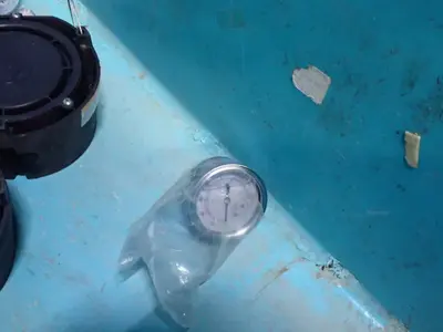Assorted Pneumatic Pressure Gauges