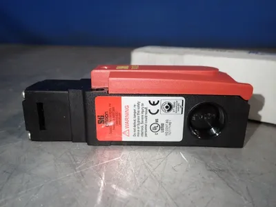 NEW OMRON T4012031