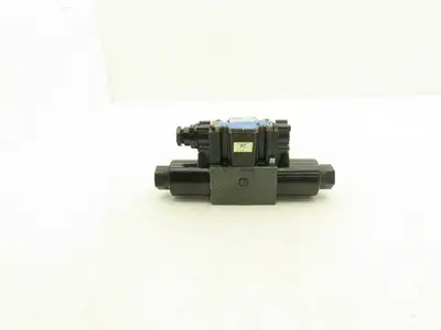 Tokimec DG4V-3-2C-P7-H-100 Hydraulic Directional Solenoid Valve 24V
