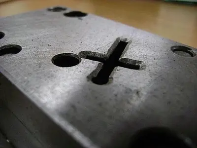 1950-390 STAMPING PRESS  TOOL & DIE SET TO MAKE RELIGIOUS CROSS