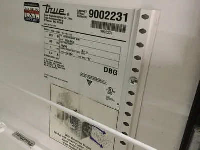 True GDM-41SL-48-HC-LD 46” Refrigerator Merchandiser, 2 Sliding Glass Doors 115v