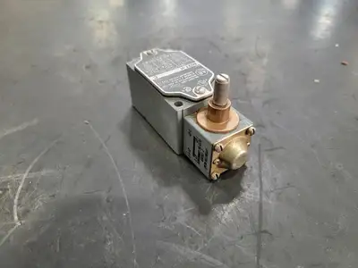 USED ALLEN-BRADLEY 802T-H