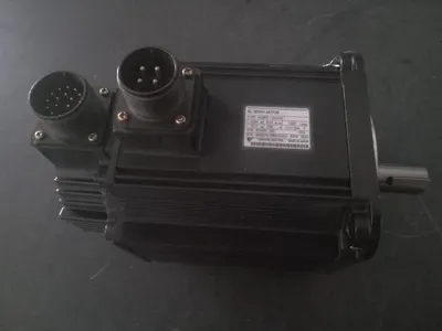 USED Yaskawa Electric Corporation SGMG-13A2AB
