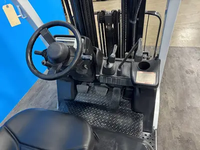Used 2016 UNICARRIERS PFS40 Internal Combustion Forklifts: Pneumatic Tire Minnesota US | Birnstengel Equipment #1554096