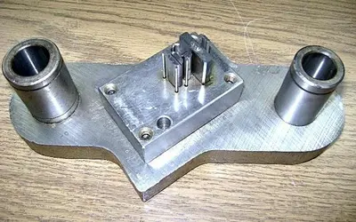 1573-390 Stamping Press Tool And Die To Make Triple Row Slim Cap .290mm