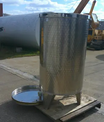 SPC9382  Tank 160 gallon vertical tank, 304 SS, slope