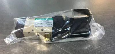 CKD 3KA110-M5-C2-FL301297-DC24V Solenoid Valve 24VDC 6D
