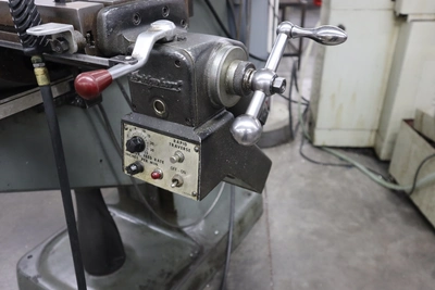 Used BRIDGEPORT 2J Vertical Mills Minnesota US | Machinesused.com #1368685