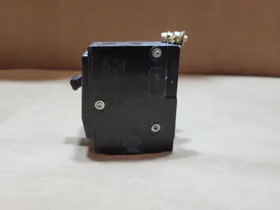 USED SQUARE D QOB330