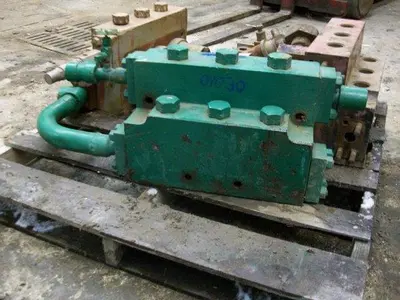 USED OILWELL 323PO TRIPLEX PUMP FLUID END