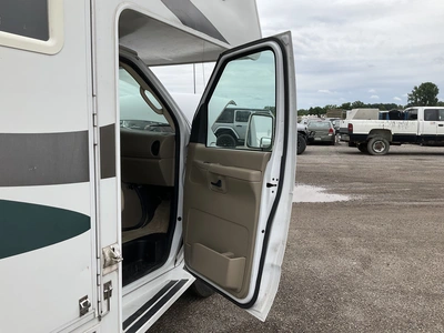 USED 2006 JAYCO GREYHAWK 31