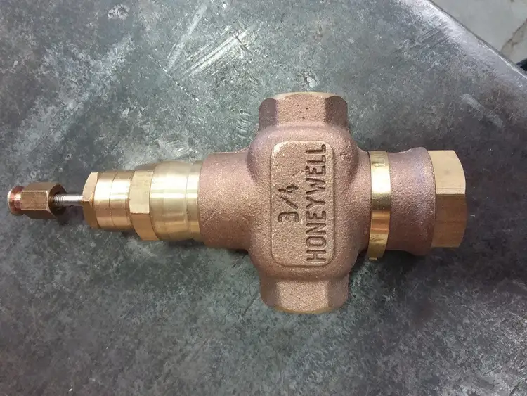 New | in-Stock HONEYWELL V5011N 2055 Valves/Fittings British Columbia CA | Lenmark #258685