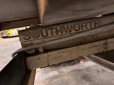 USED SOUTHWORTH LIFT TABLE