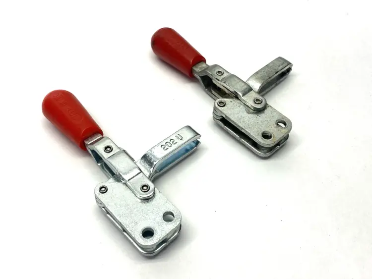 Used DESTACO Vertical Toggle Locking Clamp MISSING SPINDLE & HARDWARE LOT OF 2 Clamps Michigan US | Maverick Industrial Sales #1400859