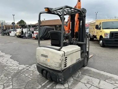 Used 2005 CROWN SC4040-35 4-Wheel Sit down Electric Counterbalance Forklifts Utah US | Global Remarketing #1286008