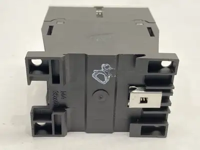 DIL M12-01 | Moeller  Contactor 3-Pole 12A 380-400VAC 24VDC -  Used