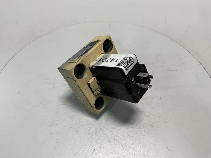 Used BOSCH 0 810 060 045 Valves/Fittings Michigan US | Ideal Machinery #692894