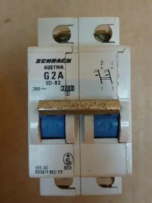 USED SCHRACK SD-82G 2A