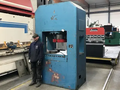 USED HYMAG HDP 1000 TON
