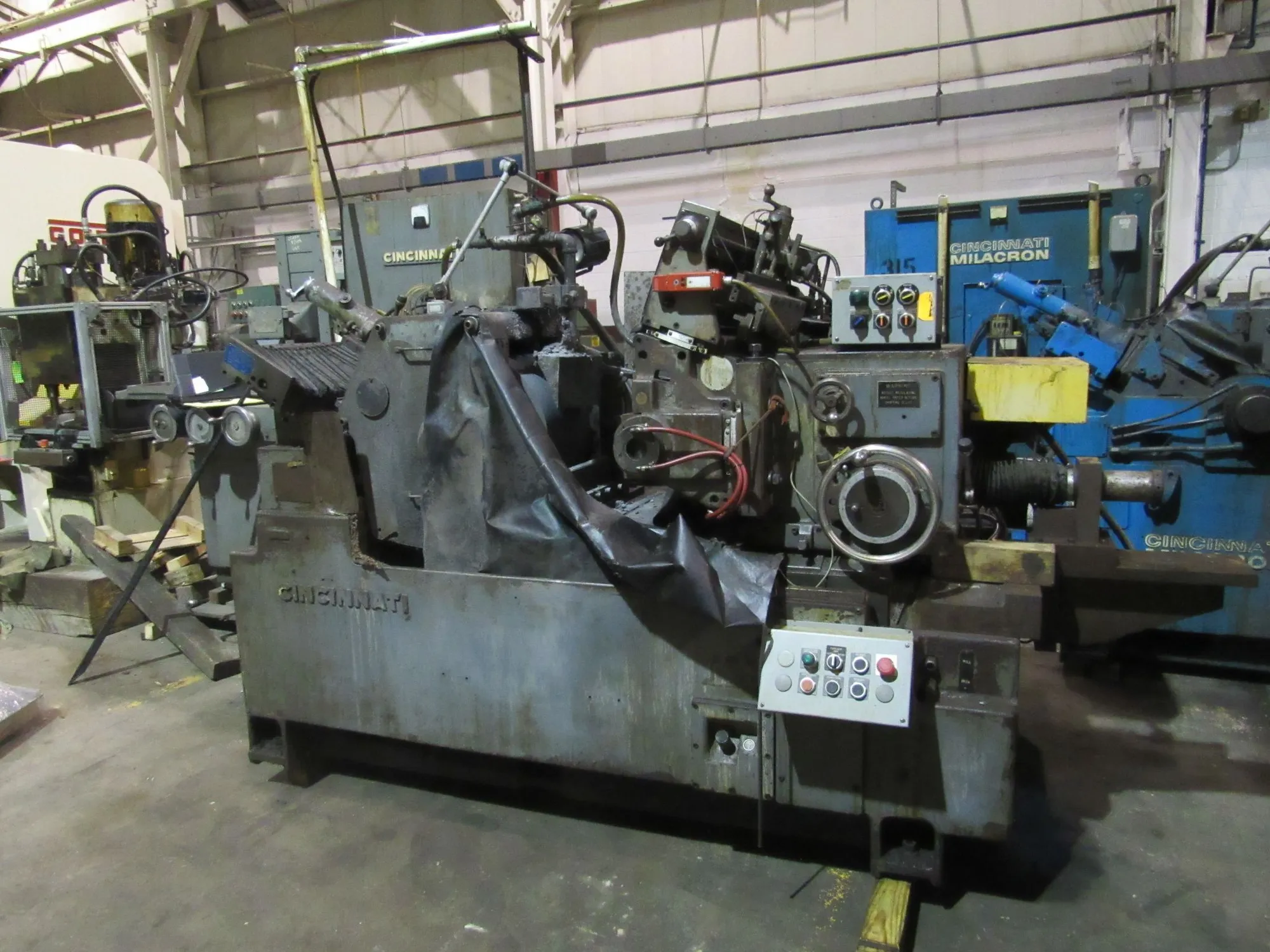 USED 1973 CINCINNATI # 325-12