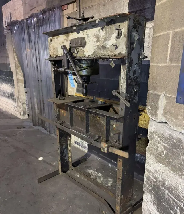 Used DAKE _UNKNOWN_ H-Frame Presses Ohio US | Yoder Brothers machinery 18 #144369