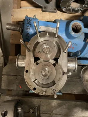 Waukesha/SPX Size 015 Universal Rotary Lobe Jacketed Positive Displacement Pump