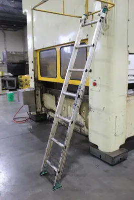 1999 KOMATSU L2M300-3BM Stamping Press | Levy Recovery Group (24)