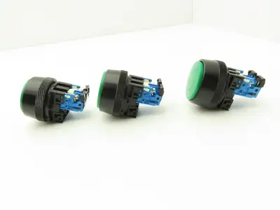 Fuji Electric Pushbutton Switch Large Green 30mm 250V 6A Lot of 3