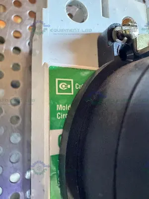 Used CUTLER HAMMER GI 125 MOLDED CASE CIRCUIT BREAKER W/ ON/OFF KNOB Electronics & Components California US | Equipment Lab #1455979