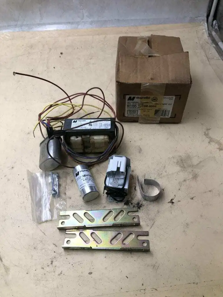 Magnetek M70MLTLC3M-500K Magnetic M-98 Ballast Replacement Kit 70W -NIB