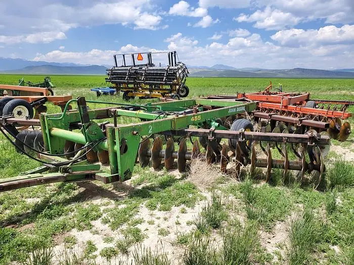 Used JOHN DEERE 455 Disc Harrows Idaho US | Berry Machinery #910959