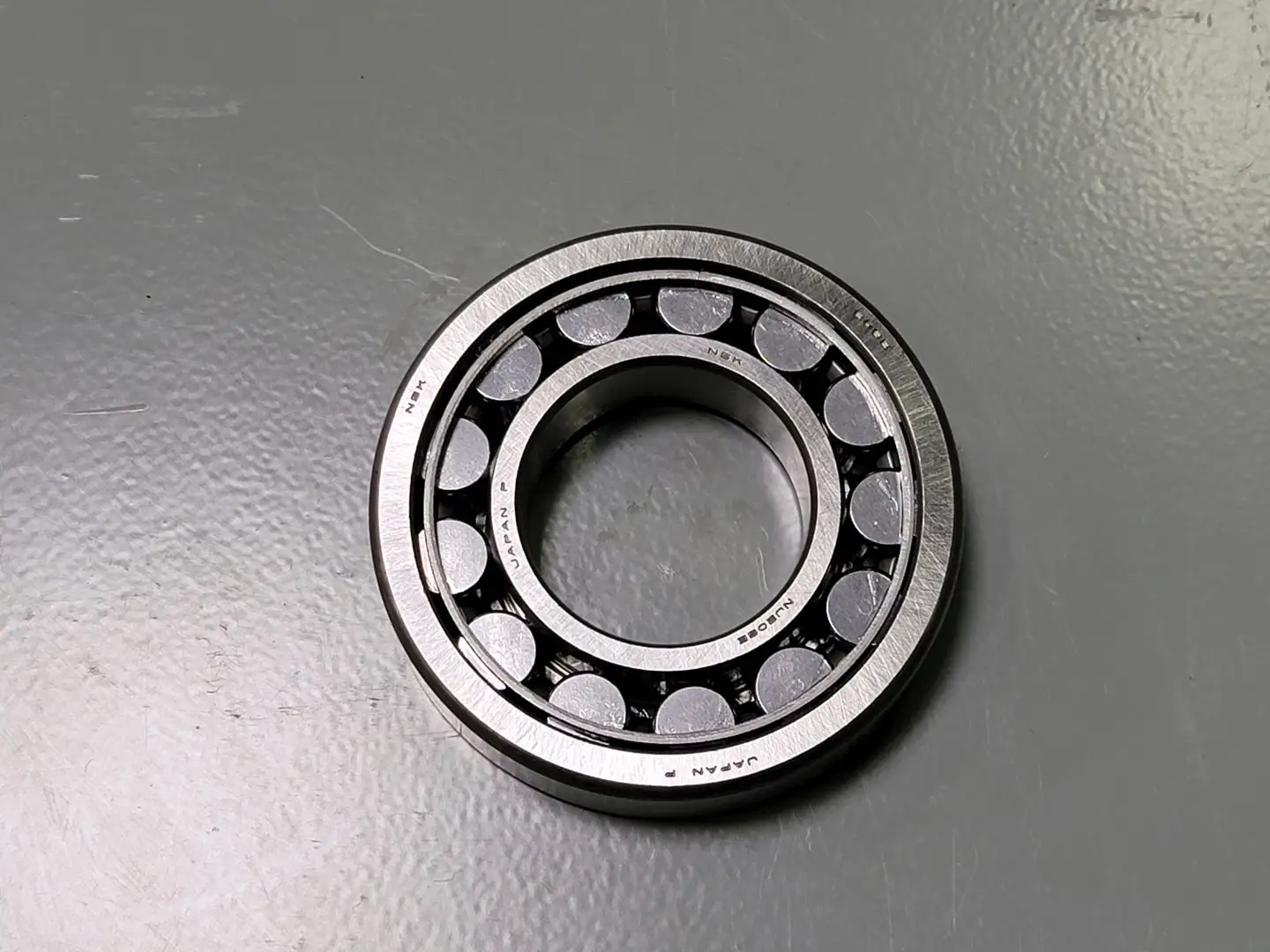 Cylindrical Roller Bearing No. NJ206E