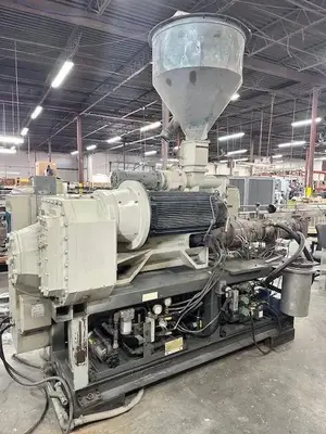 USED 1997 CINCINNATI MILACRON CM-55
