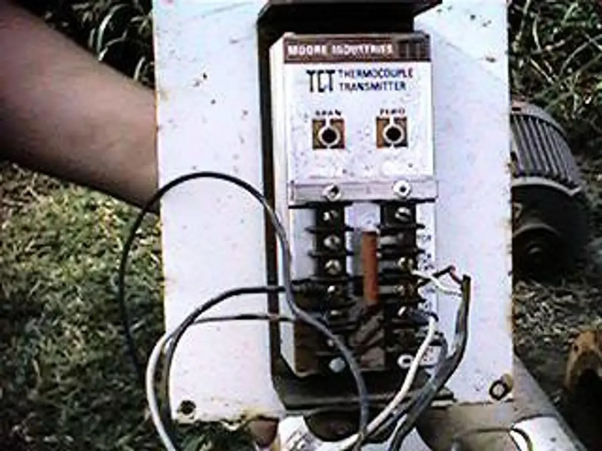 QTY. 1. MOORE INDUSTRIES T.C.T. THERMOCOUPLE TRANS...