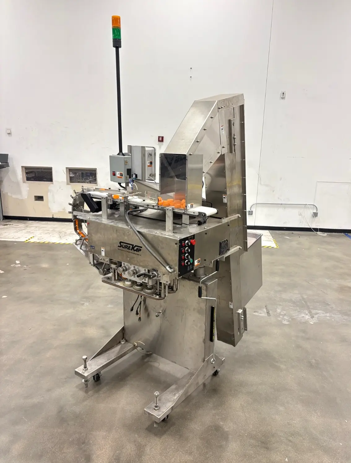 USED SUREKAP SK6000 CAPPER AND ELEVATOR