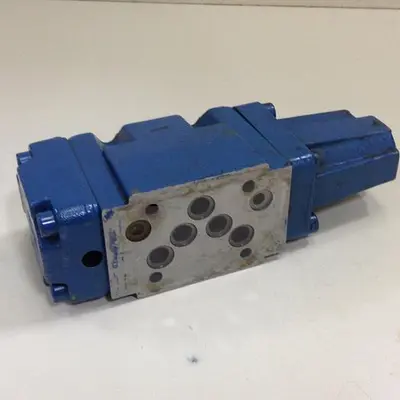 USED REXROTH 4WRZ10E50-51/6A24N9ETK4/D3MR-453
