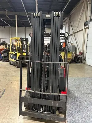 Used RAYMOND 445C35QM 3-Wheel Sit down Electric Counterbalance Forklifts Illinois US | Somerset Equipment Sales #1546127