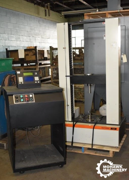 11250 LBF INSTRON "4204" BENCH TYPE UNISPACE TENSION AND COMPRESSION TESTER w/ADMET CONTROLS - 50 KN STATIC CELL - 46" TEST OPENING - 22" BETWEEN COLUMNS/SCREWS