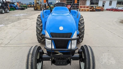 USED 2005 NEW HOLLAND TC35A
