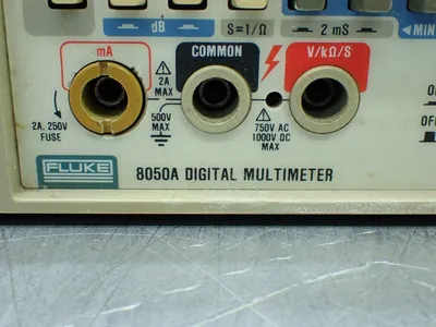 USED FLUKE 8050A