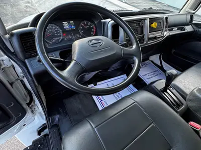 Used 2019 HINO 268 Box trucks Florida US | Truck and Van Outlet #1509125