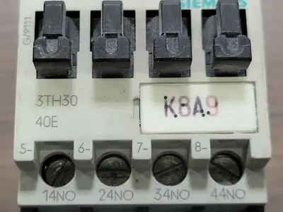 USED SIEMENS 3TH3040-0A