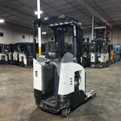 USED 2018 CROWN RR5725-45