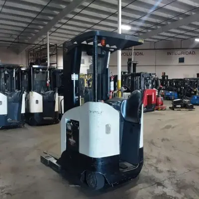 USED 2016 CROWN RR5725-45