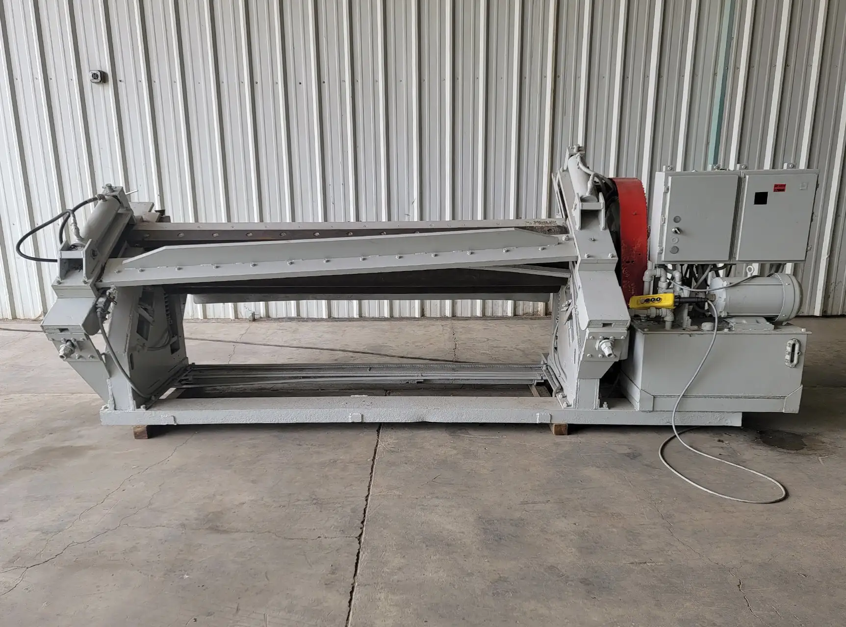 USED UNIVERSAL CONCRETE MACHINERY WR15